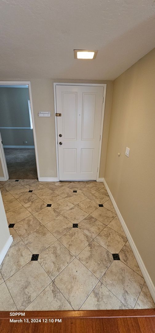 Building Photo - MIRA MESA / Canyon Colony - Nice 3 Bedroom...