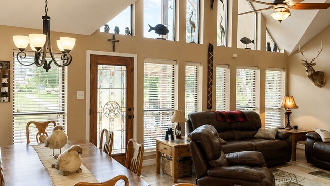 Building Photo - 6839 Kingston Cove Ln