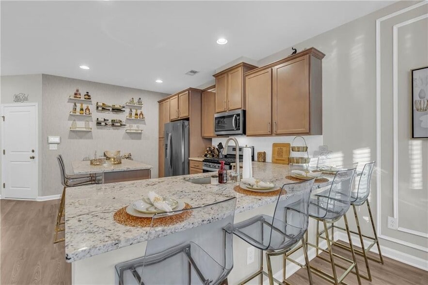 Building Photo - 1959 Hidden Hts