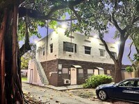 Building Photo - Hollywood Multifamily
