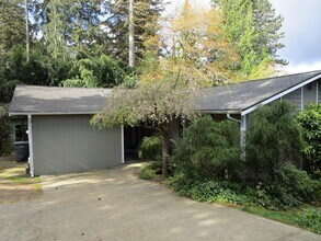 Building Photo - Lovely 3 Bedroom 1 Bath Home in Gig Harbor