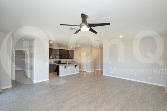 Building Photo - 367 E Kona Dr