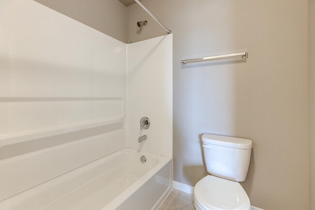 Building Photo - 4685 Pleasant Port View