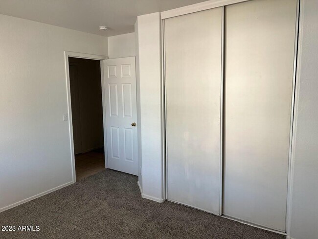 Building Photo - 3217 S 65th Dr