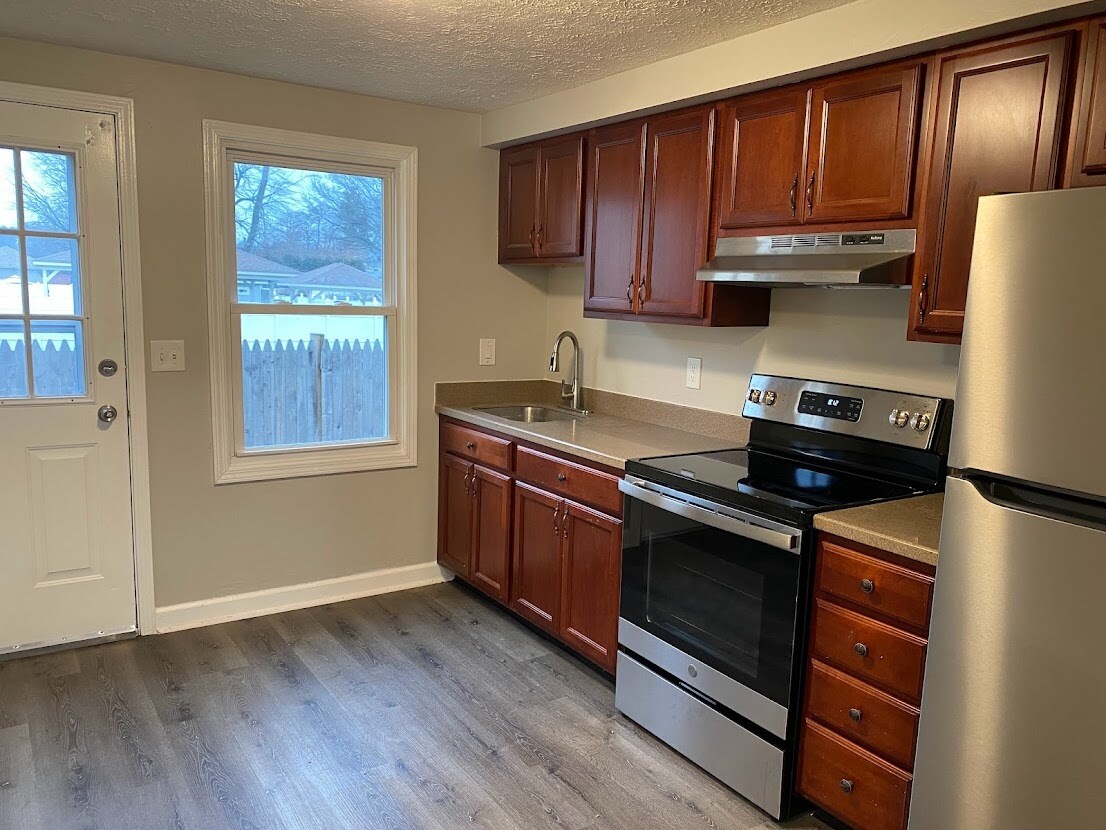 Kitchen 1 - 30 Clayton St