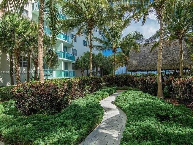 Building Photo - 3901 S Ocean Dr