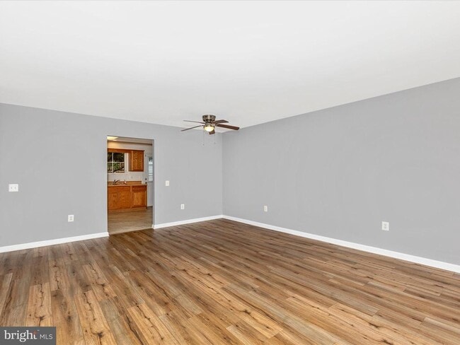 Building Photo - 1111 Jousting Way