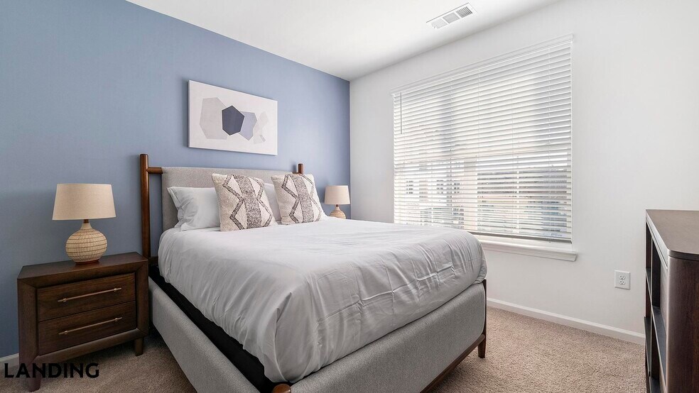 Building Photo - 2800 Milan Ct