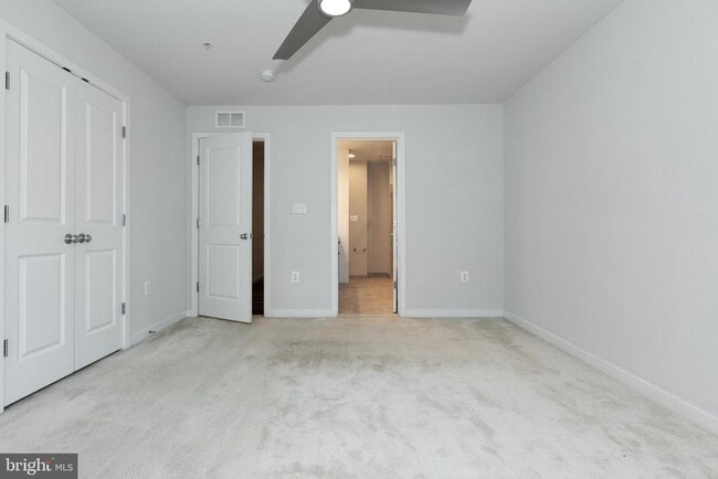 Building Photo - 12731 Vuillard St