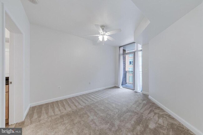 Building Photo - 11990 Market St