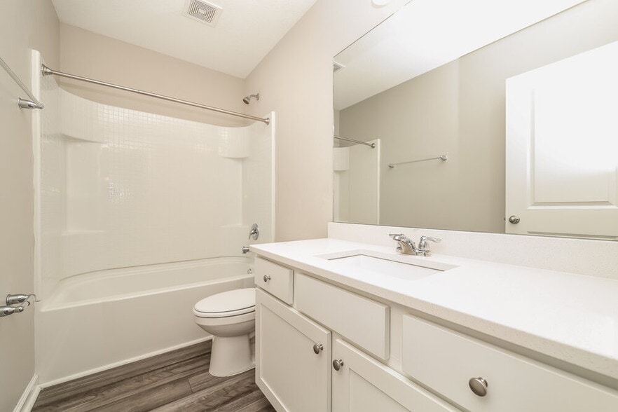Building Photo - 2052 Harris Hawk Ave