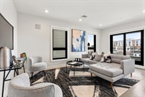 Building Photo - 34 A St