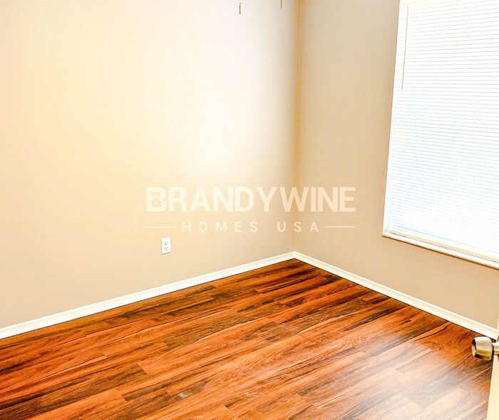 Building Photo - 3314 Lake Tiny Cir