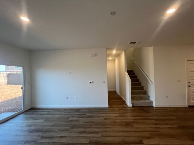 Building Photo - 12663 Ironbow Wy