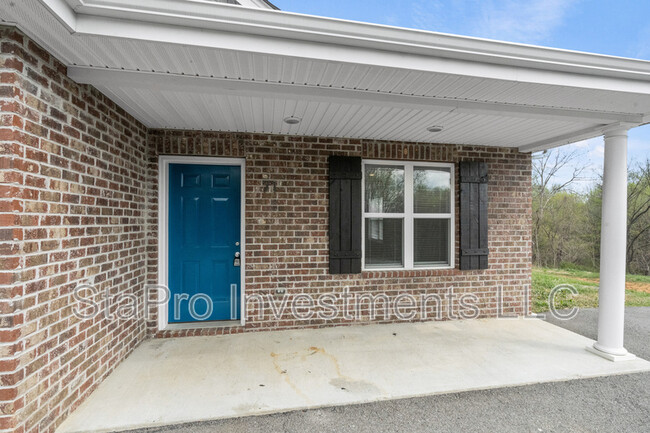 Building Photo - 71 McMurtry Rd