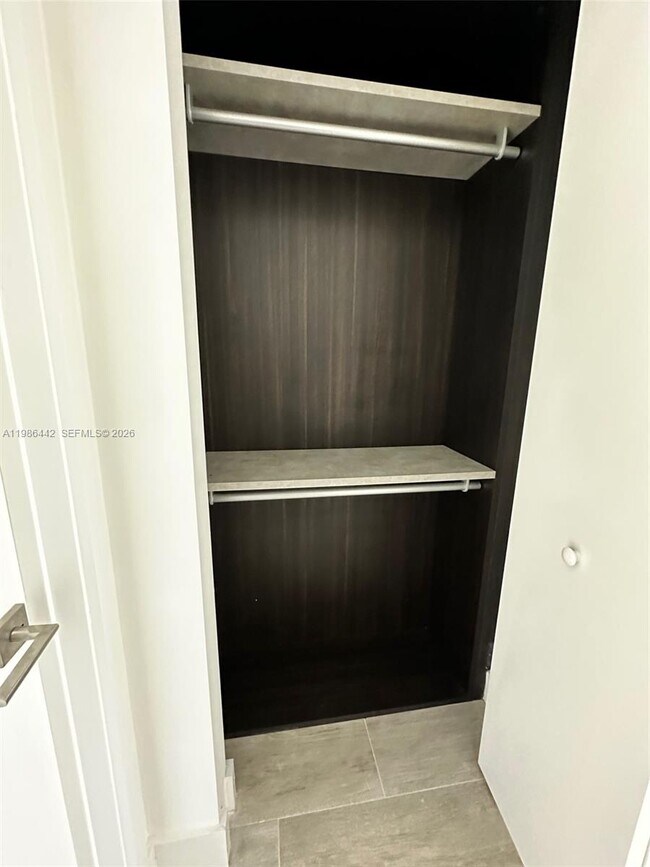 Building Photo - 121 NE 34th St