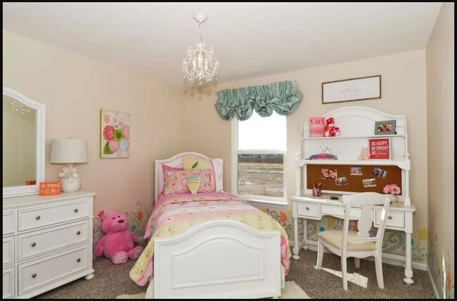 Building Photo - 899 Ventura Dr