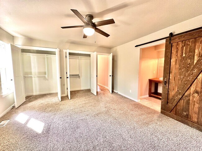 Building Photo - 4 Bed Spacious Midwest city House
