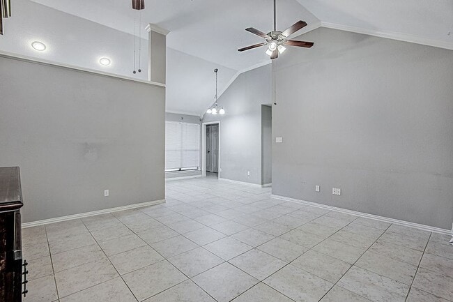 Building Photo - 1033 Oak Valley Rd