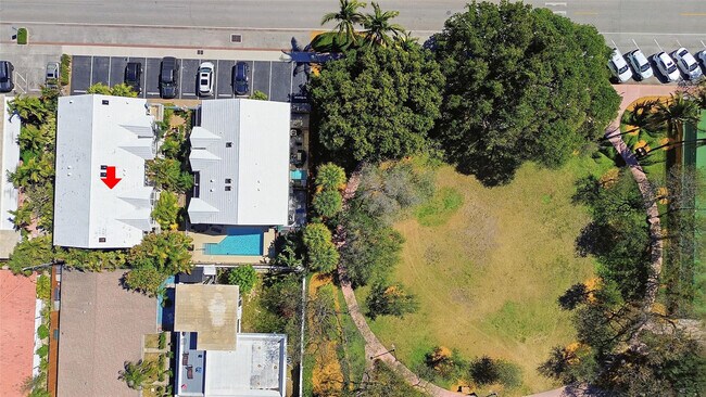 Building Photo - 4525 Bougainvilla Dr