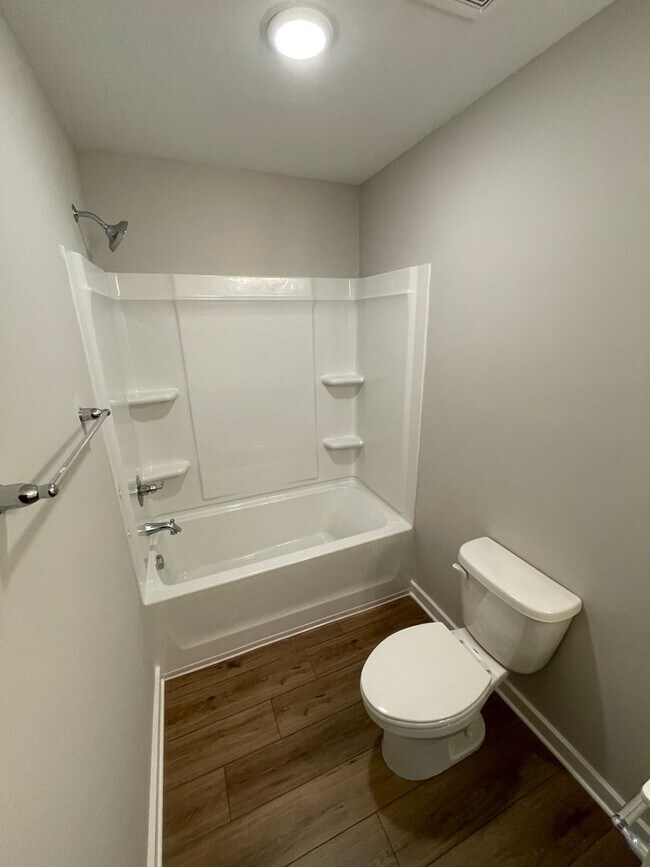 Building Photo - Home for Rent in Calera, AL!!! Available to View with 48 Hour Notice!!!