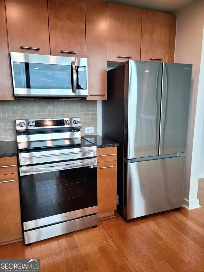 Building Photo - 3300 Windy Ridge Pkwy SE