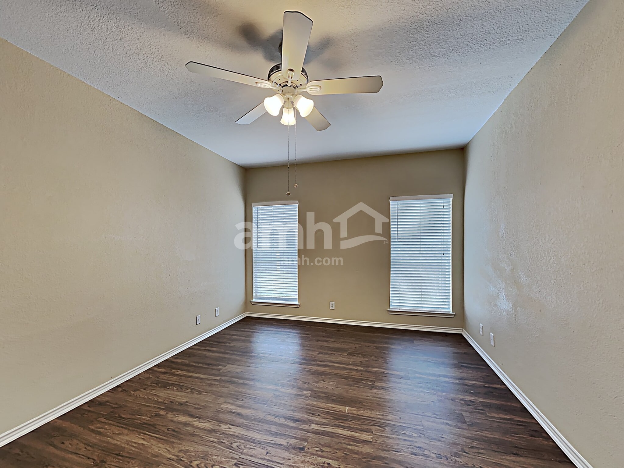 Building Photo - 8610 Still Moon