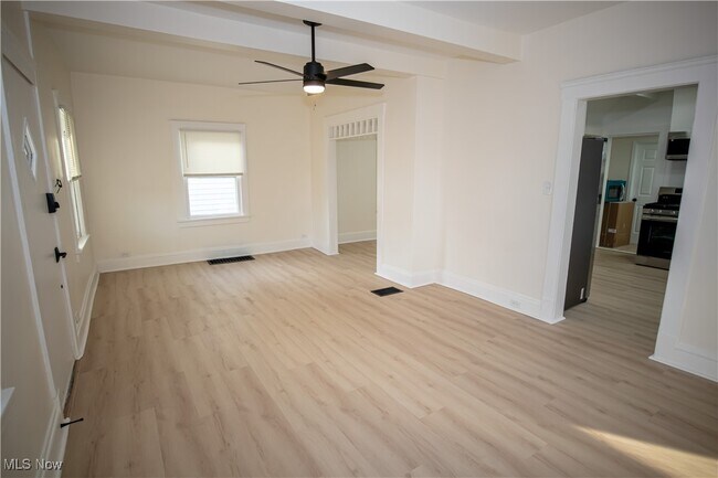 Building Photo - 12412 Sprecher Ave