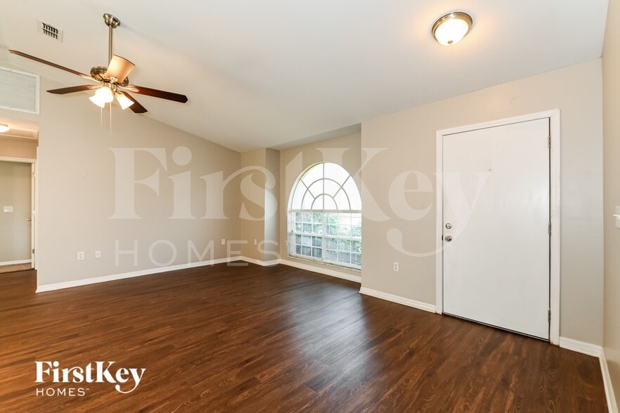 Building Photo - 18557 Wisteria Rd