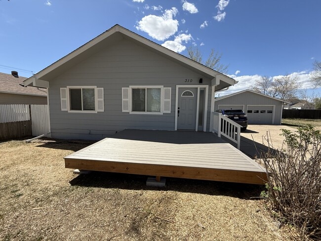 Building Photo - 310 Chimney Park Dr