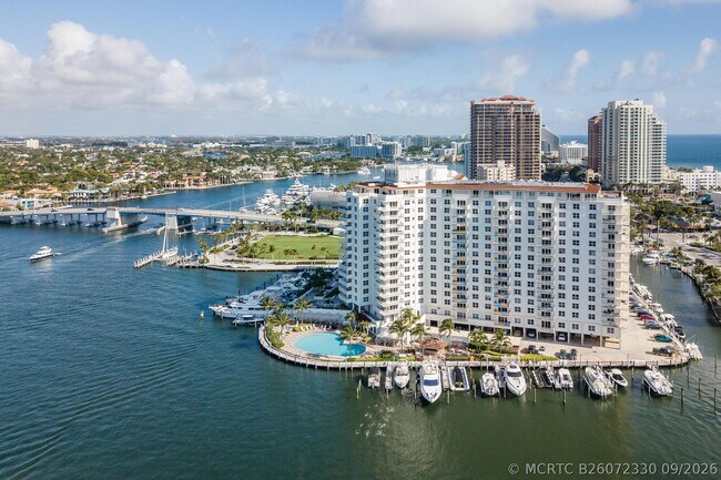 Building Photo - 1 Las Olas Cir