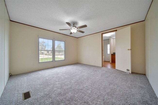 Building Photo - 2 Jacob St