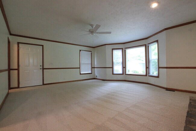 Building Photo - 308 S Baird Ln