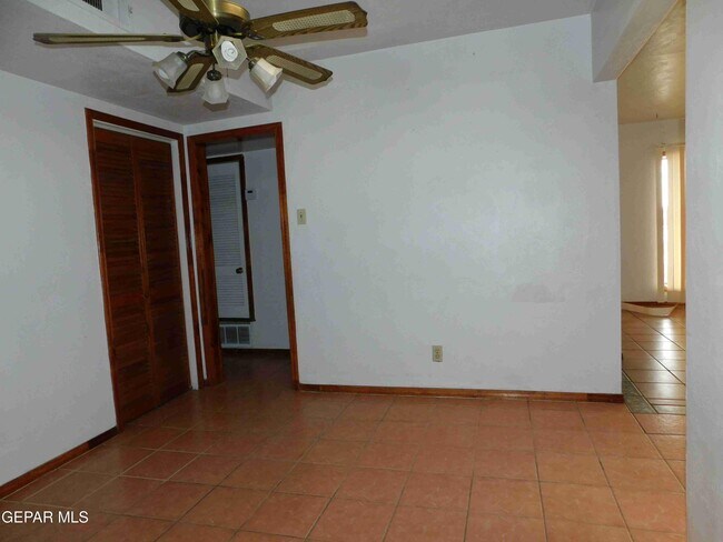 Building Photo - 7423 Mojave Dr
