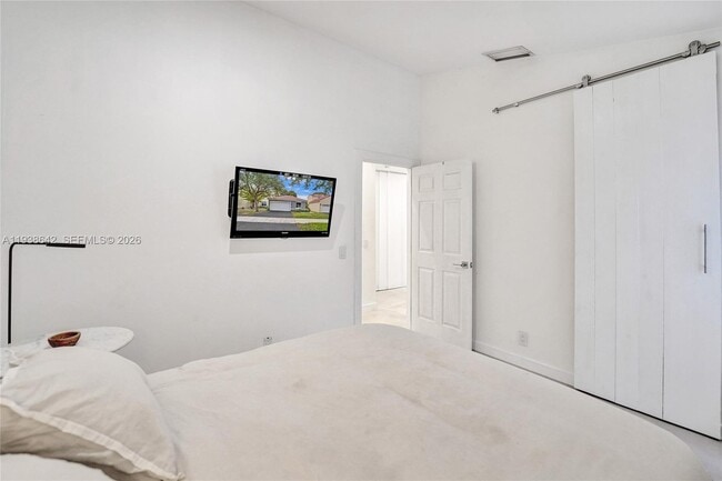 Building Photo - 648 Sand Creek Cir