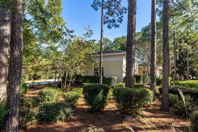 Building Photo - 2928 Pine Valley Dr
