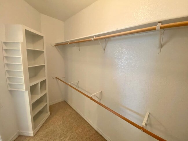 Building Photo - AVAILABLE NOW!