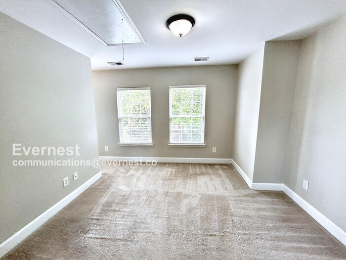 Building Photo - 9109 Otter Ln