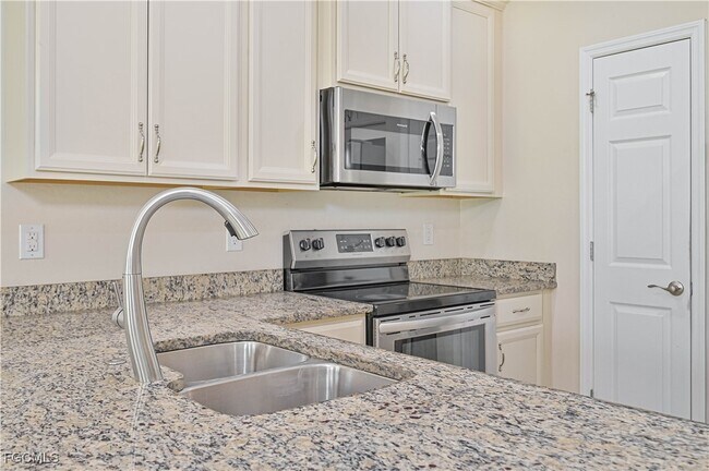 Building Photo - 3737 Crofton Court