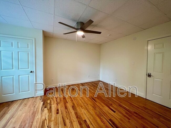 Building Photo - 43 Ravenscroft Dr