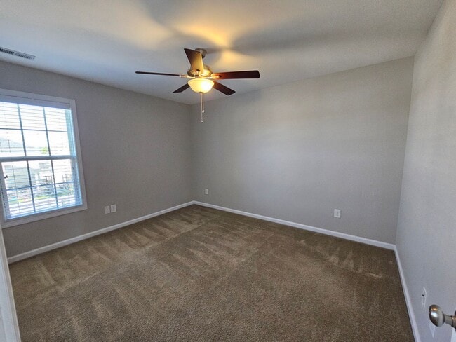 Building Photo - Marvelous 3 Bedroom Home in Lexington Plantation!