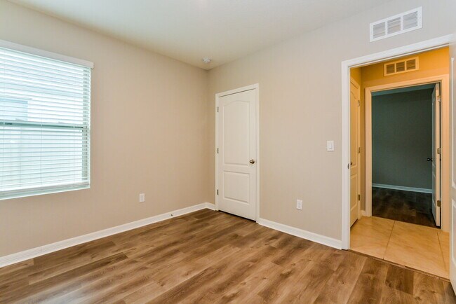 Building Photo - 3069 Timber Hawk Cir