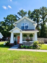 Building Photo - Adorable, well taken care of three bedroom...
