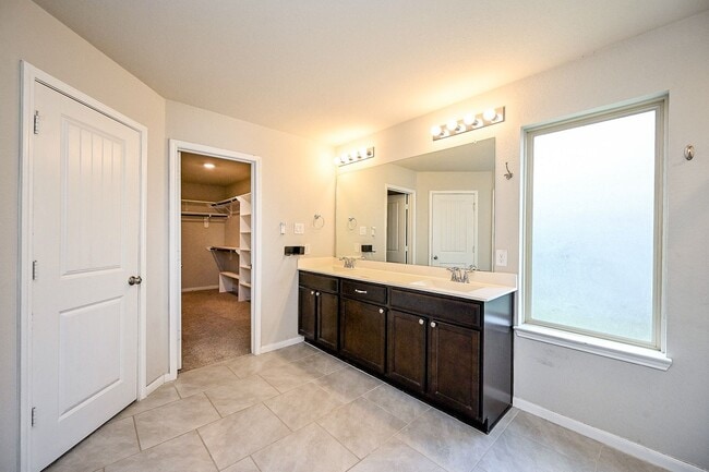 Building Photo - 18335 Stablewood Manor Trail