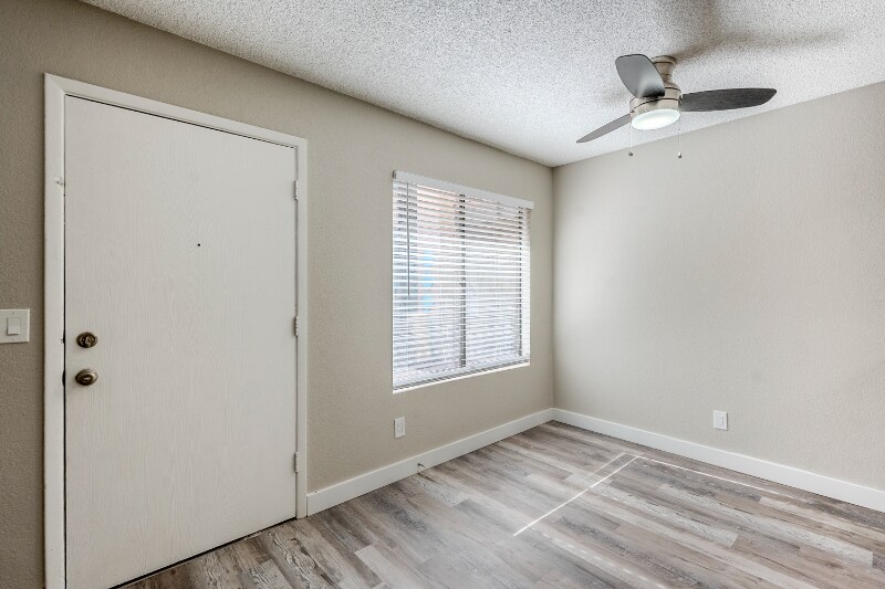 Building Photo - 3816 E McDowell Rd