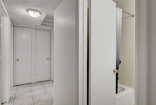 Building Photo - 6453 Bannock Way