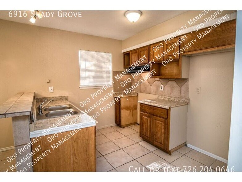 Building Photo - 6916 Shady Grove Dr