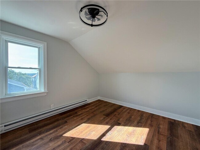 Building Photo - 52 Erastus St