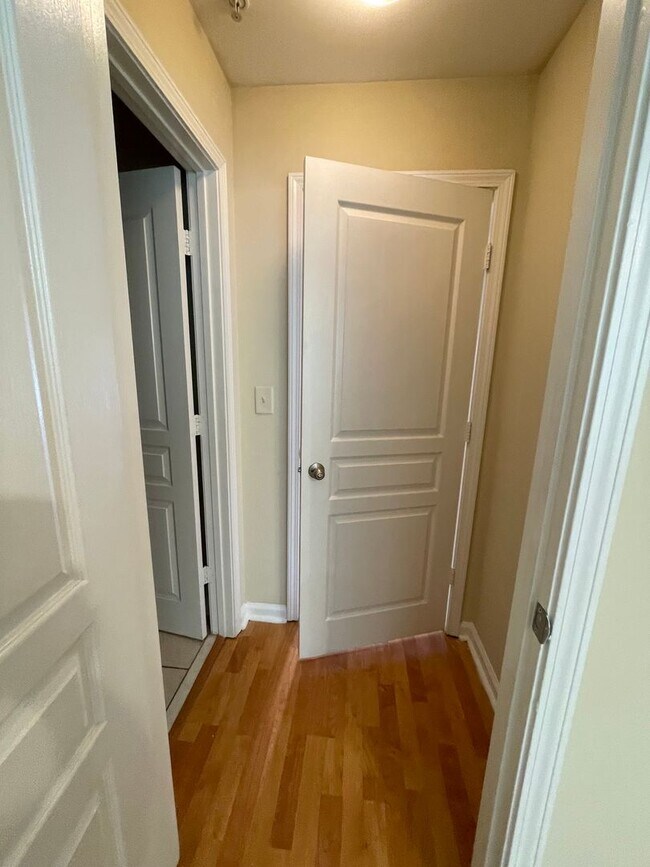 Building Photo - 07-204 Fattouh