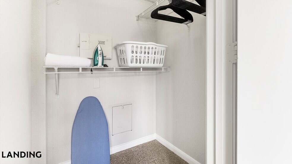 Building Photo - 9835 Fredericksburg Rd